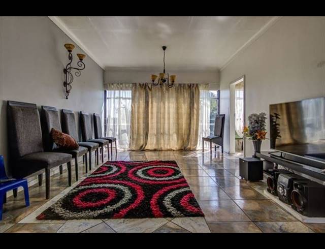 3 BEDROOM APARTMENT FOR SALE IN ALLEN GROVE